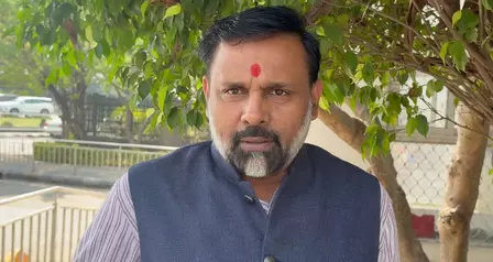अवधेश शुक्ला ने 1 नवंबर को दिल्ली में 10 लाख लोगों के प्रदर्शन और ज्ञानेश कुमार के इस्तीफे की मांग की