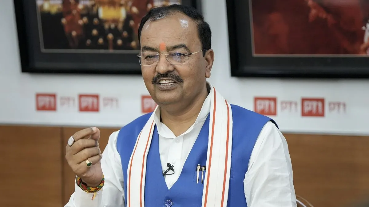 केशव प्रसाद मौर्य ने अखिलेश यादव पर तंज कसा, 2027 में BJP सरकार बनने का दावा