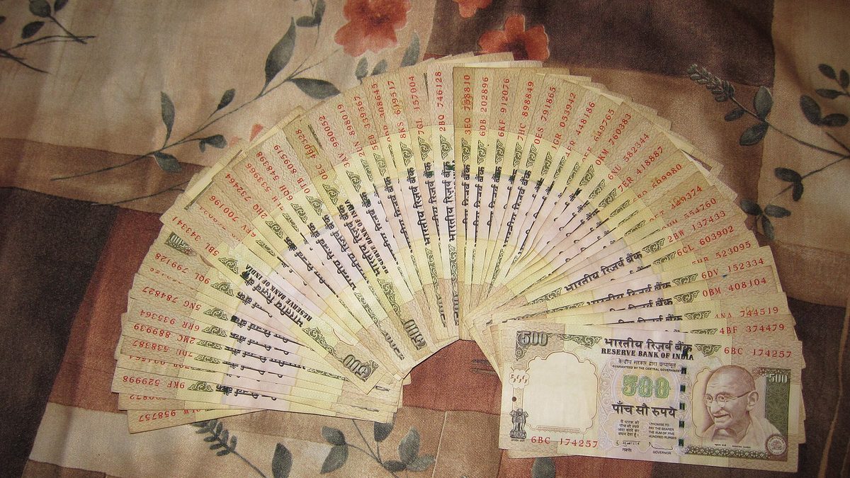 PPF सिर्फ़ रिटायरमेंट के लिए नहीं: ज़रूरत पर बन सकता है इमरजेंसी फ़ंड